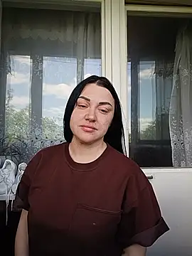 Snapshot of Elsie-Nora chatting on June 19, 10:30 am Elsie-Nora online show from June 19, 10:30 am