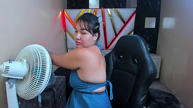 SammyEvanns  online show from June 7, 1:10 am