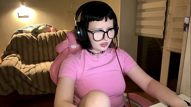 Snapshot of Setty_Asky chatting on March 21, 1:26 pm Setty Asky online show from March 21, 1:26 pm