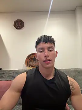 Snapshot of JAYCAM_ chatting on June 1, 10:33 pm JAYCAM online show from June 1, 10:33 pm