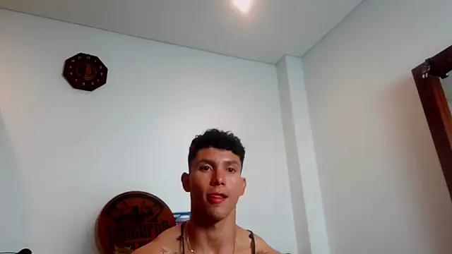 Snapshot of JAYCAM_ chatting on June 2, 11:51 pm JAYCAM online show from June 2, 11:51 pm