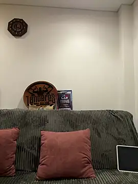 Snapshot of JAYCAM_ chatting on June 4, 11:22 pm JAYCAM online show from June 4, 11:22 pm