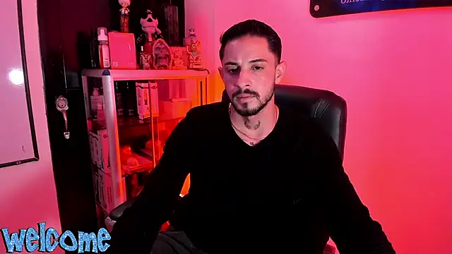 Snapshot of clark_kent_ chatting on March 27, 9:25 pm clark kent online show from March 27, 9:25 pm