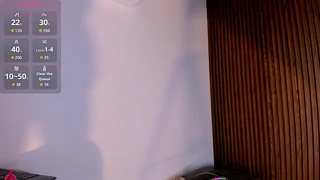 Snapshot of CandyGlow_ chatting on March 26, 6:13 pm CandyGlow online show from March 26, 6:13 pm