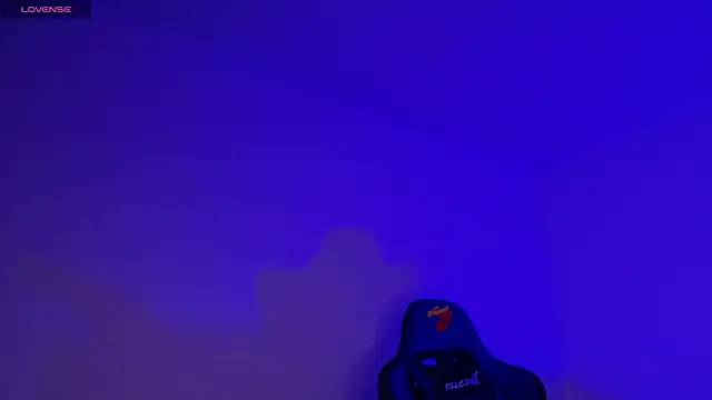 Snapshot of Nicolwhitee chatting on March 28, 12:05 pm Nicolwhitee online show from March 28, 12:05 pm