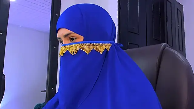 Snapshot of Shirazz__ chatting on March 19, 2:04 am Shirazz online show from March 19, 2:04 am