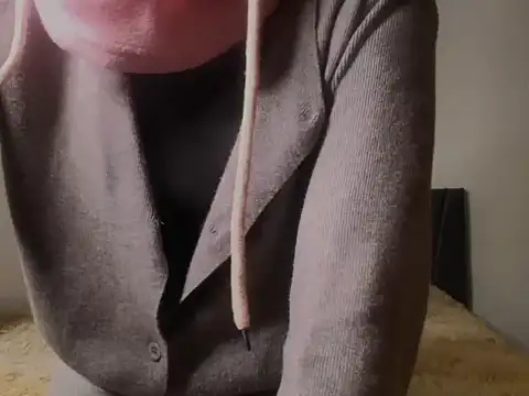 Snapshot of valery_va chatting on March 24, 10:31 am valery va online show from March 24, 10:31 am