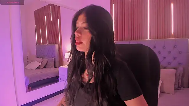 Snapshot of LiaSalvatore chatting on March 21, 12:21 pm LiaSalvatore online show from March 21, 12:21 pm