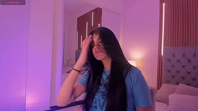 Snapshot of LiaSalvatore chatting on March 25, 12:22 pm LiaSalvatore online show from March 25, 12:22 pm