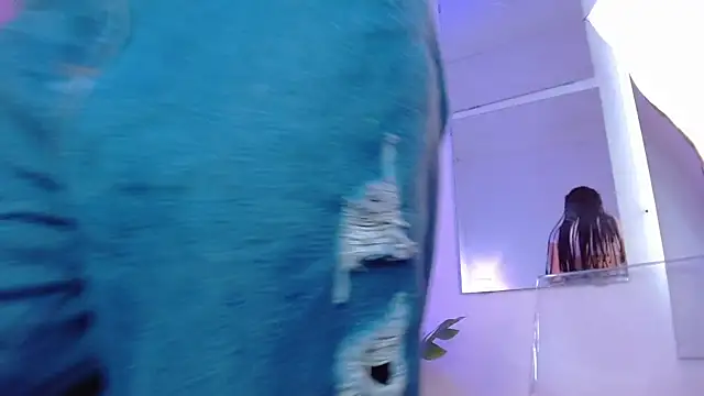 Snapshot of shiny_foxeyes chatting on March 24, 9:20 pm shiny foxeyes online show from March 24, 9:20 pm