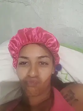 Snapshot of Beatriz2211 chatting on March 24, 5:45 am Beatriz2211 online show from March 24, 5:45 am