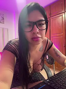 Noa rousse01 online show from August 5, 5:21 am