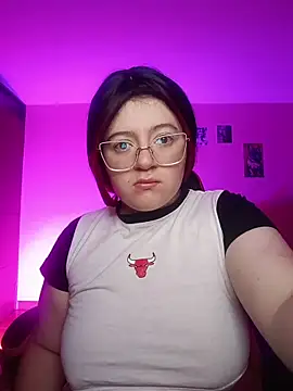 Gigi hart7 online show from June 2, 3:52 am