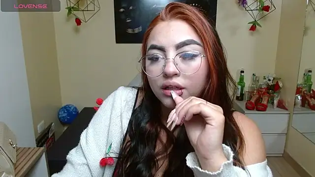 Miley Clarck online show from April 21, 1:28 pm