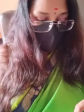 Snapshot of poojag_2 chatting on June 29, 10:15 am poojag 2 online show from June 29, 10:15 am