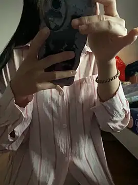 Snapshot of Man_Cheryy chatting on March 21, 11:19 pm Man Cheryy online show from March 21, 11:19 pm