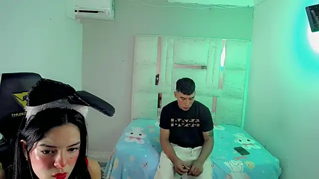 Nina and coby  online show from May 14, 9:32 pm