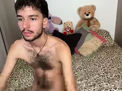 Snapshot of Adrien_polo chatting on April 18, 7:58 pm Adrien polo online show from April 18, 7:58 pm