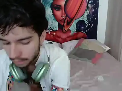 Snapshot of Adrien_polo chatting on May 31, 7:48 pm Adrien polo online show from May 31, 7:48 pm