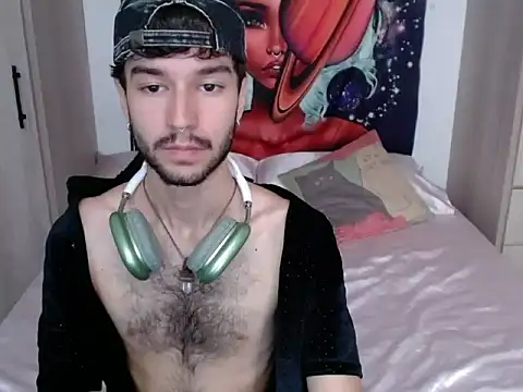 Snapshot of Adrien_polo chatting on June 4, 9:21 pm Adrien polo online show from June 4, 9:21 pm
