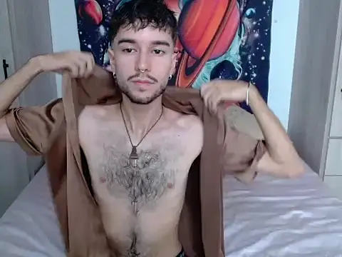 Snapshot of Adrien_polo chatting on July 2, 9:43 pm Adrien polo online show from July 2, 9:43 pm