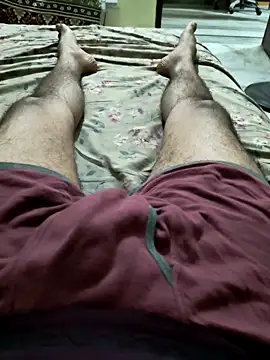 Snapshot of yoursTelugu_boy chatting on April 17, 9:18 pm yoursTelugu boy online show from April 17, 9:18 pm