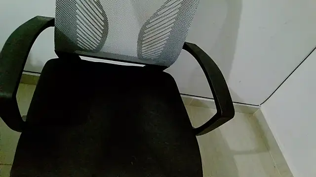 srghost333 online show from July 11, 3:42 am