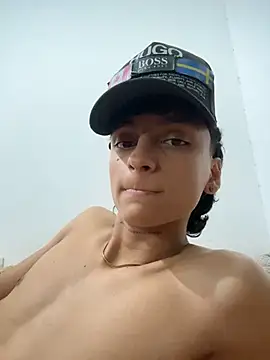 Snapshot of Leal_777 chatting on March 26, 8:58 pm Leal 777 online show from March 26, 8:58 pm