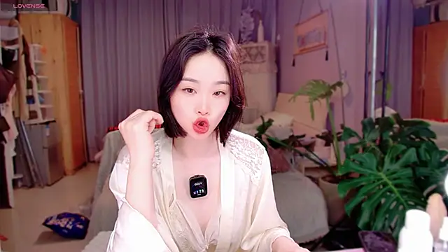 JaeHartMorn online show from May 10, 6:24 pm