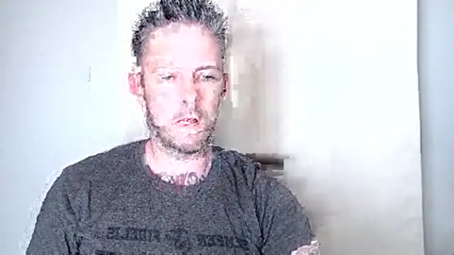 Snapshot of SkylarrGrey chatting on March 21, 6:40 am SkylarrGrey online show from March 21, 6:40 am