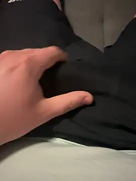 Snapshot of BWC_Dilf chatting on April 8, 9:37 pm BWC Dilf online show from April 8, 9:37 pm