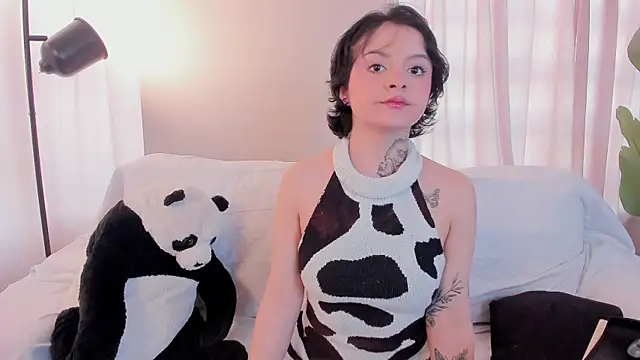  EmilyRouge  online show from July 14, 8:58 pm