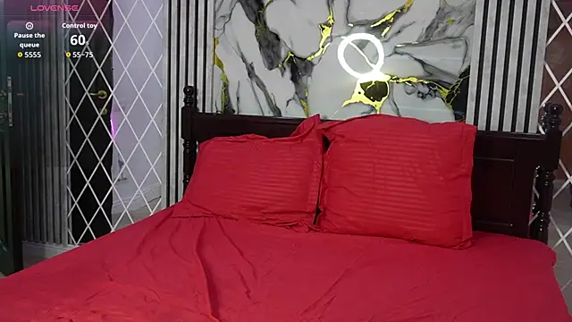 Snapshot of Kira-Moon chatting on March 22, 8:12 pm Kira-Moon online show from March 22, 8:12 pm