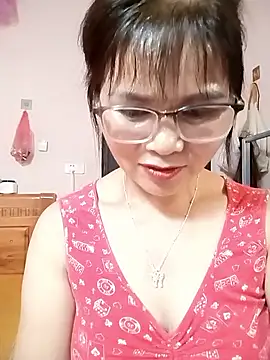 Snapshot of art_po19 chatting on March 27, 8:26 am art po19 online show from March 27, 8:26 am