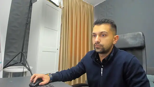 Snapshot of BryceReign chatting on March 26, 5:35 am BryceReign online show from March 26, 5:35 am