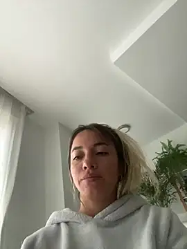 Snapshot of Sexyandtiny chatting on March 20, 7:24 am Sexyandtiny online show from March 20, 7:24 am