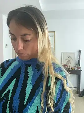 Snapshot of Sexyandtiny chatting on March 26, 5:51 pm Sexyandtiny online show from March 26, 5:51 pm