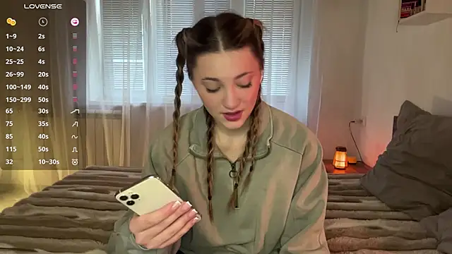 Snapshot of 1Kellynaive chatting on March 26, 3:06 pm 1Kellynaive online show from March 26, 3:06 pm