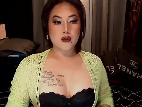 Snapshot of YourMistressAggy chatting on July 10, 7:05 pm YourMistressAggy online show from July 10, 7:05 pm