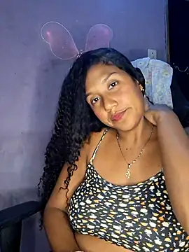Snapshot of emily_fox01 chatting on July 18, 4:49 am emily fox01 online show from July 18, 4:49 am