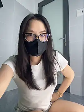 Evelyn9xzz online show from March 25, 4:13 pm