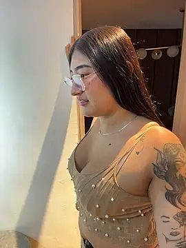 Snapshot of ami_santos chatting on March 23, 8:02 pm ami santos online show from March 23, 8:02 pm