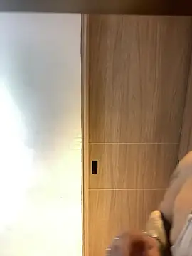 Snapshot of ami_santos chatting on March 25, 2:45 pm ami santos online show from March 25, 2:45 pm