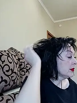 Snapshot of HelgaDennis chatting on May 11, 4:07 am HelgaDennis online show from May 11, 4:07 am