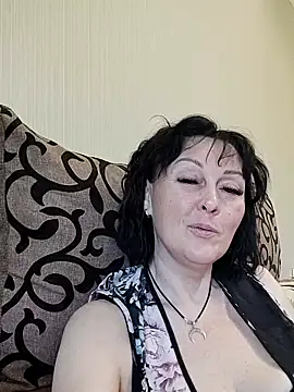 Snapshot of HelgaDennis chatting on May 16, 11:53 am HelgaDennis online show from May 16, 11:53 am