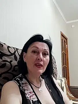 Snapshot of HelgaDennis chatting on May 18, 6:25 pm HelgaDennis online show from May 18, 6:25 pm
