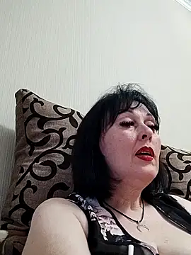 Snapshot of HelgaDennis chatting on May 28, 5:32 pm HelgaDennis online show from May 28, 5:32 pm