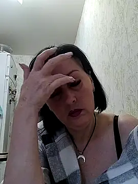 Snapshot of HelgaDennis chatting on June 3, 3:31 am HelgaDennis online show from June 3, 3:31 am