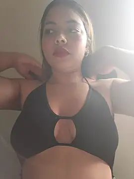 Snapshot of Yelii_ chatting on July 17, 6:02 pm Yelii online show from July 17, 6:02 pm