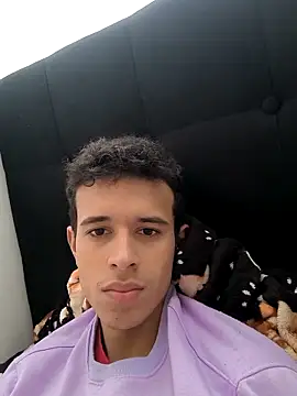 jamesr021 online show from March 30, 2:40 pm